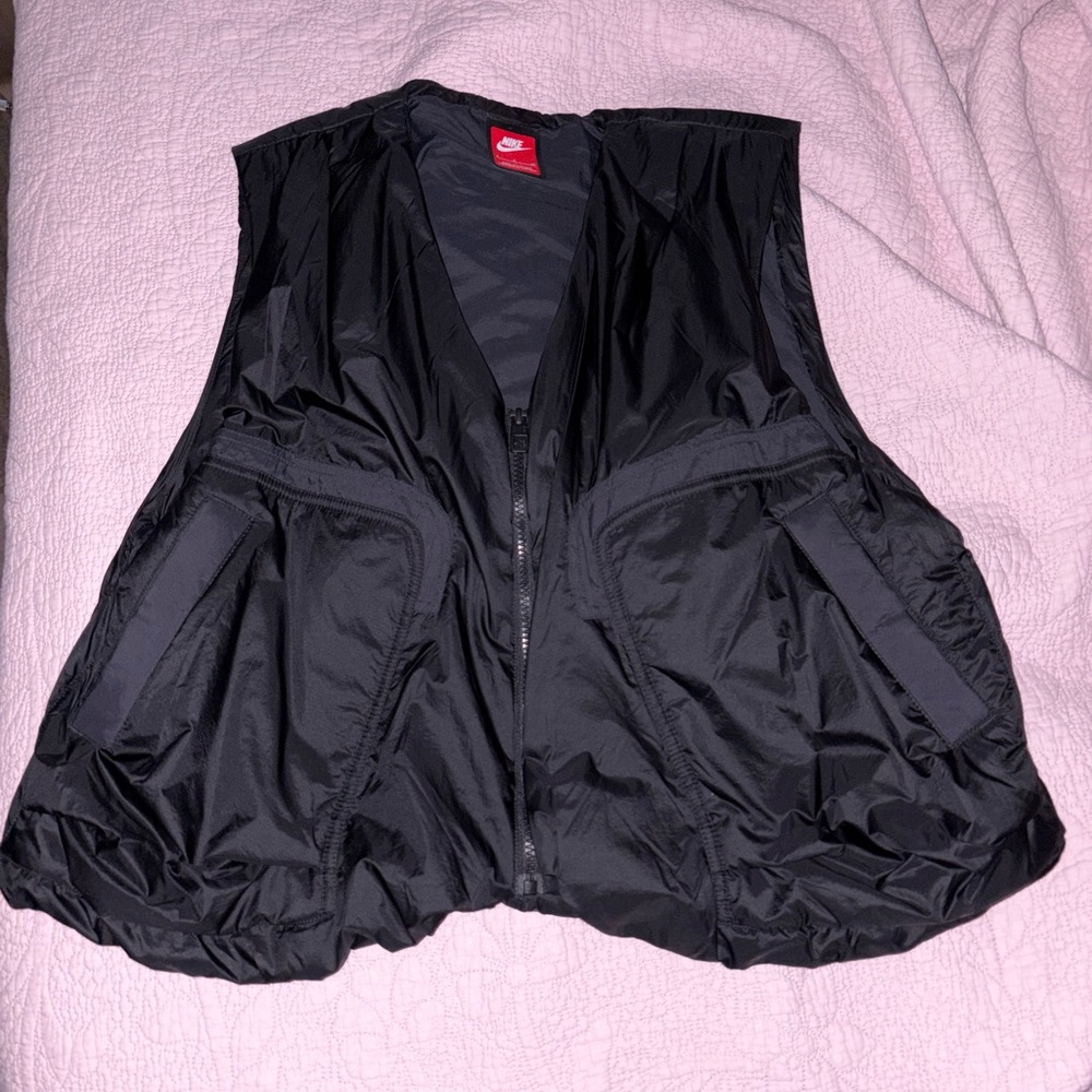 Nike Tech Woven Vest Black Loose Fit Small worn once.
